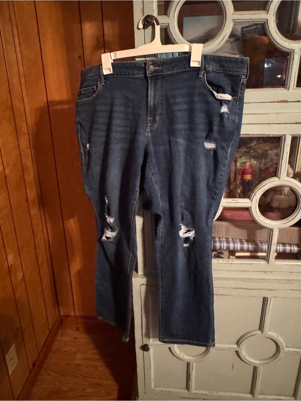 Dark Blue Distressed Ladies Crop Power Slim Straight Midrise Jeans Size 22 B16